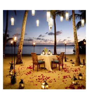 table romantique à la plage